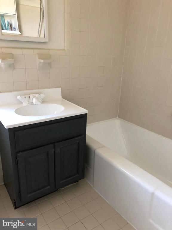 Building Photo - 2803 Arlington Blvd