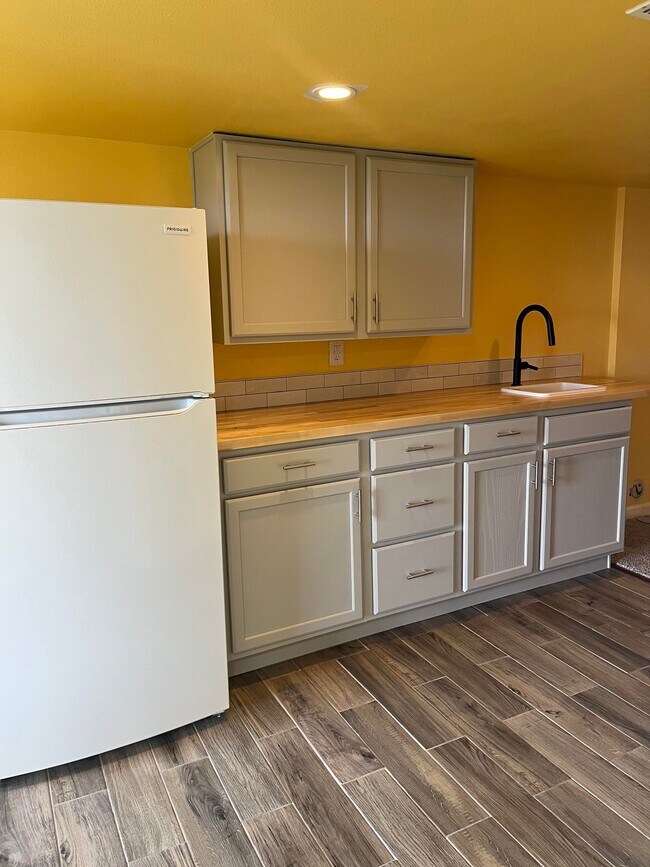 Building Photo - 1442 Territory Trl