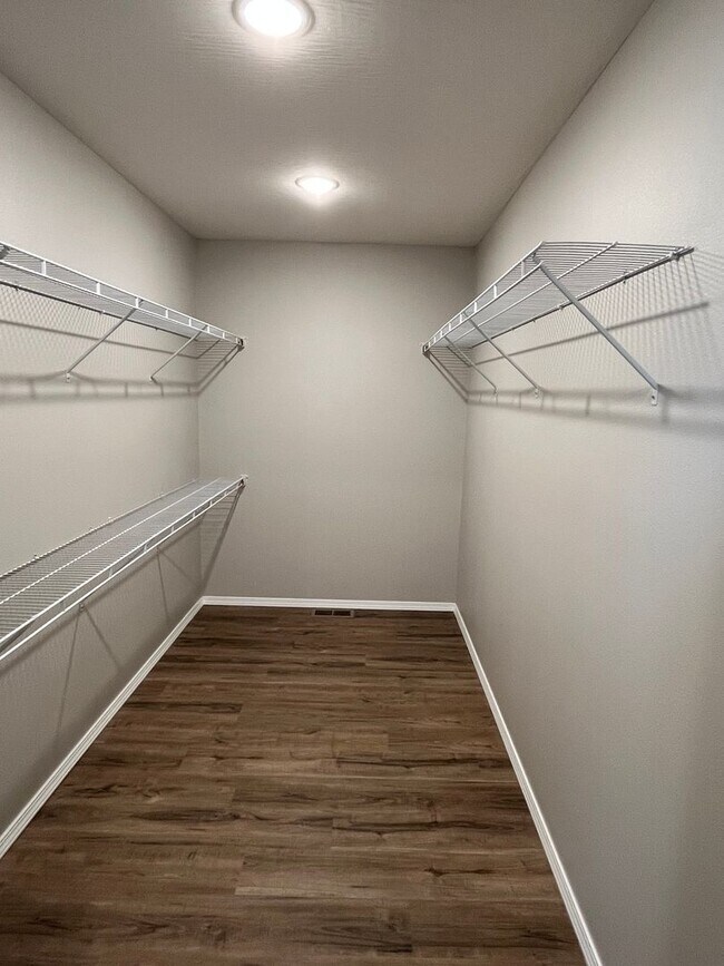 Building Photo - NEW BUILD! 4 BEDROOM 2 BATHROOM