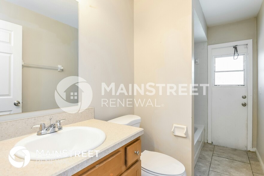 Building Photo - 625 Regency Way