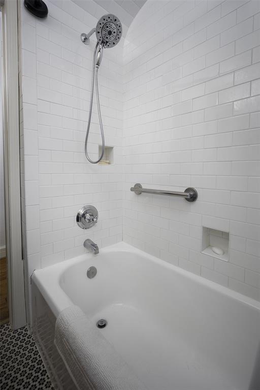 Building Photo - 717 NW 42nd St