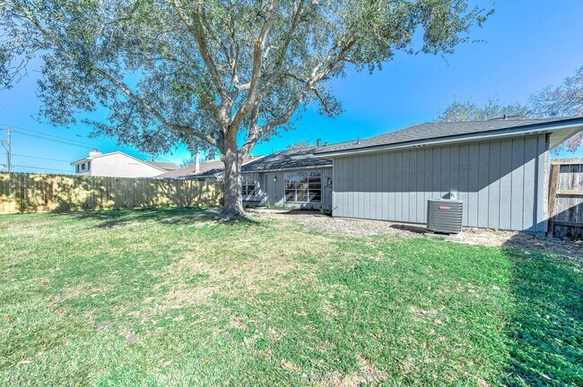 Building Photo - 2118 Pepperglen Ct