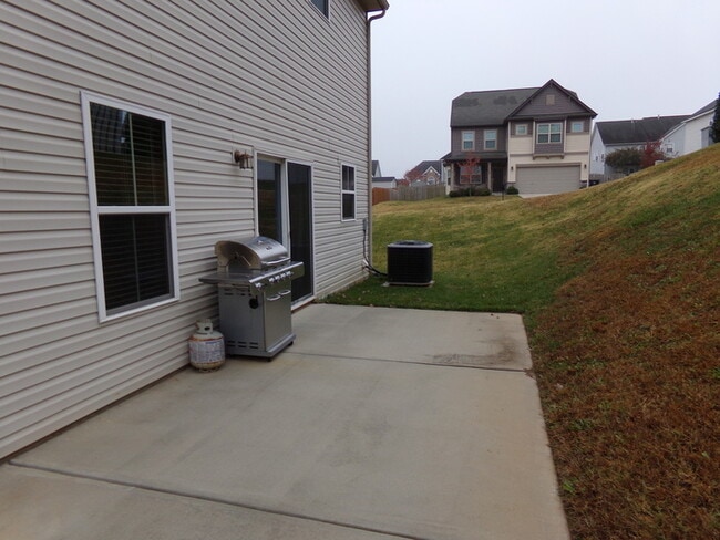 Building Photo - Coming Soon – Available November 1st! Spacious 4-Bedroom Home