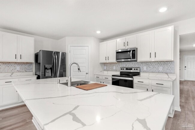 Building Photo - 5277 Peach Dr