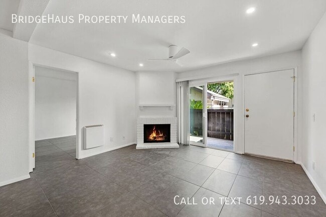 Building Photo - 8360 Via Sonoma