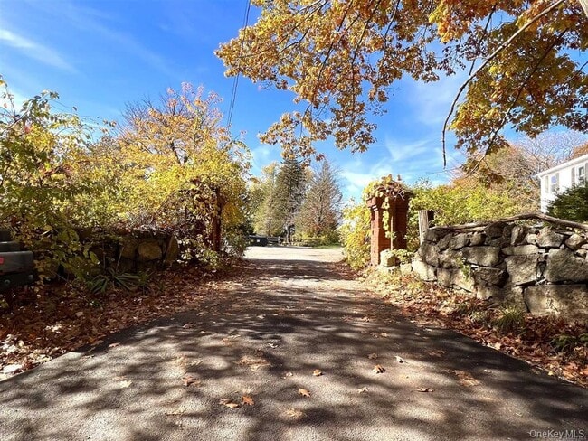 Building Photo - 273 NY-9D