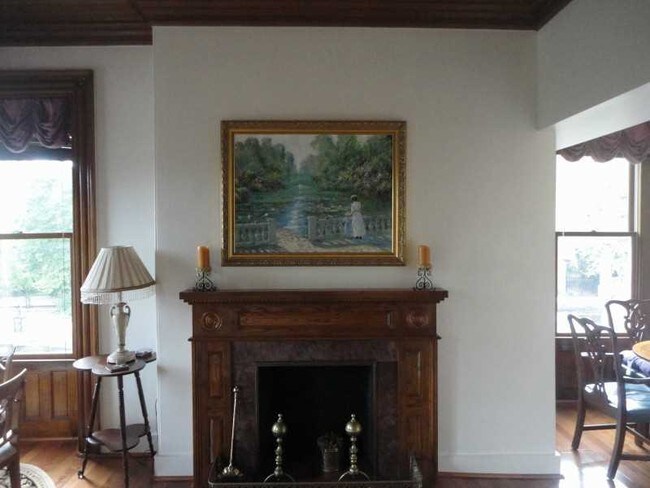 Building Photo - 364 Bellevue Ave