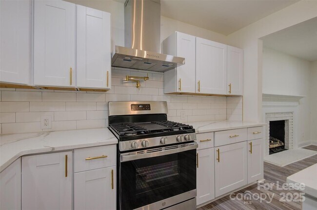 Building Photo - 3900 Rhodes Ave