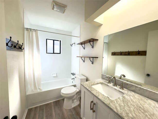 Building Photo - 3519 Acorn Way Ln