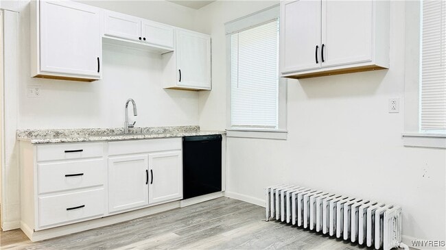 Building Photo - 701 Cedar Ave