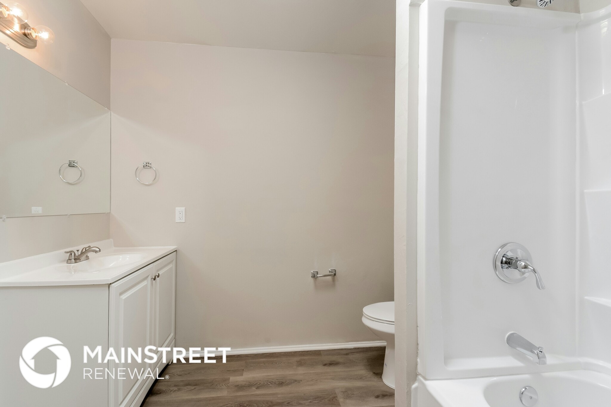 Building Photo - 9722 E Golf Links Rd