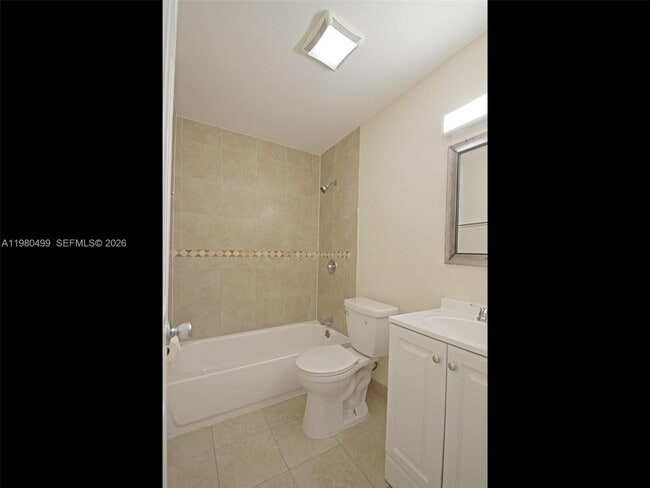 Building Photo - 7525 SW 7th Pl