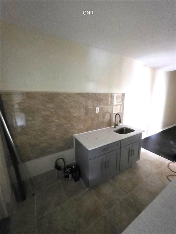 Primary Photo - 662 Miller Ave