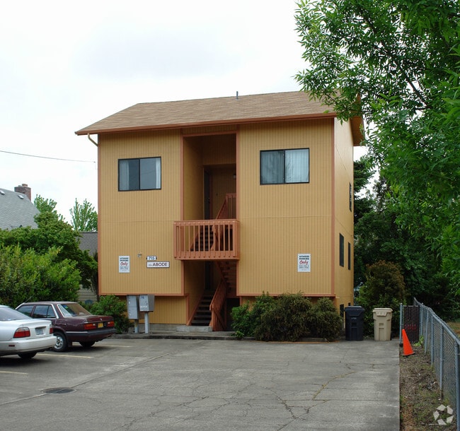 Primary Photo - The Abode