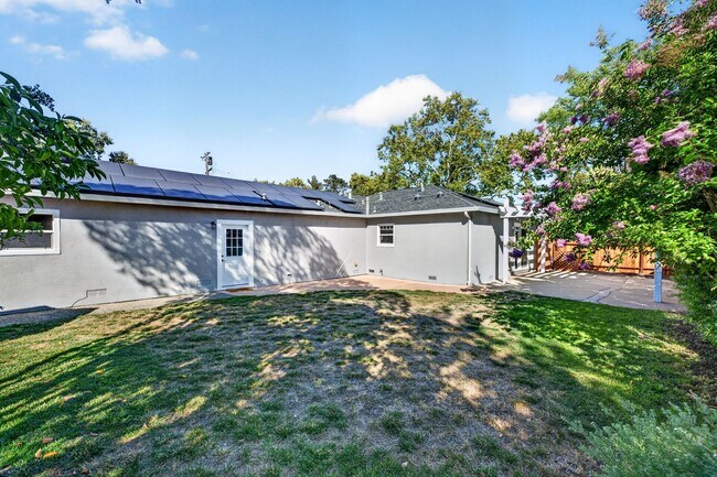 Building Photo - Rare Walnut Creek Rental! Single-Story Home with NEM 2 Solar, Spacious Yard & Premium Finishes!!