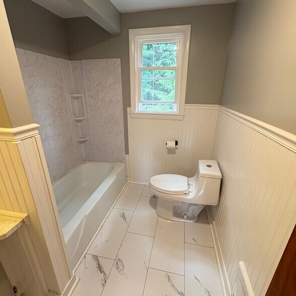 Building Photo - 15 Acer Heights Rd