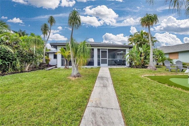 Building Photo - 15180 Lyneburg Ave