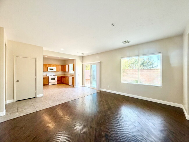Building Photo - SPACIOUS 3 BEDROOM + LOFT | SILVERSTONE RANCH | GILCREASE ORCHARD VIEWS