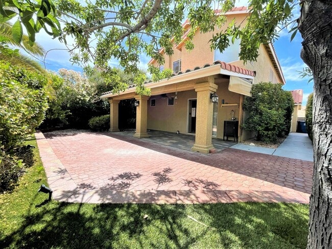 Building Photo - 736 Roddenberry Ave