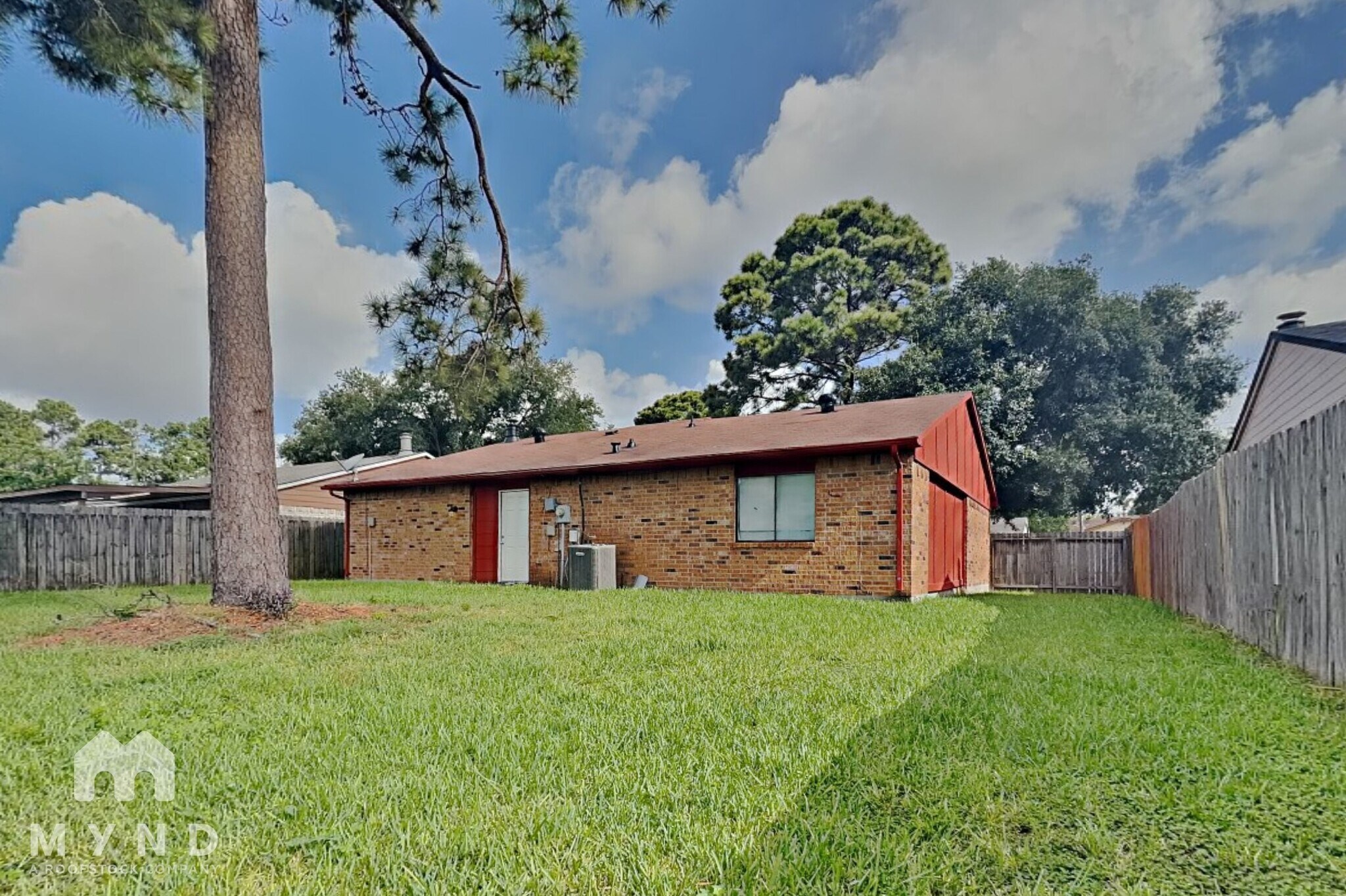 Building Photo - 14006 Pinewest Ct