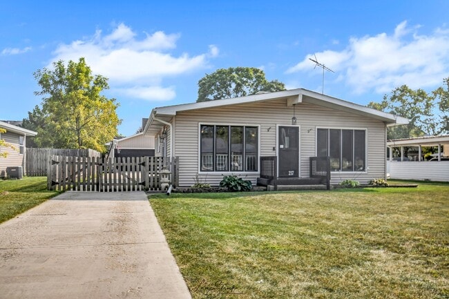 Building Photo - 217 Sherman Ave