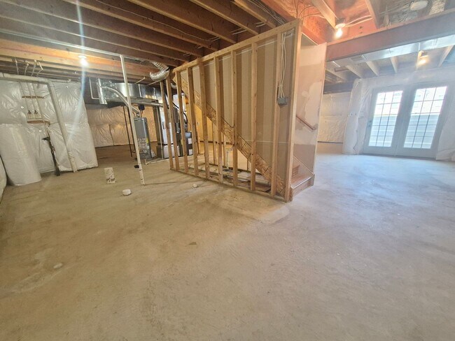 Building Photo - 5207 Linden Dr