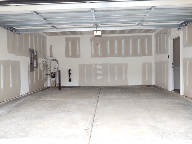 Building Photo - 4013 Belle Landing Rd