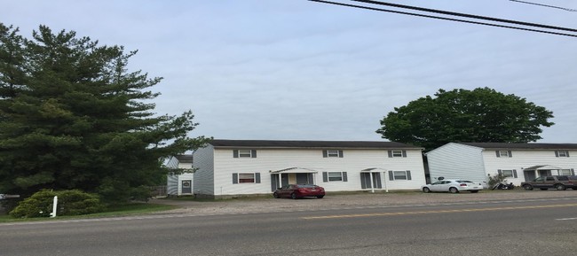 Primary Photo - Syracuse Townhouse Apartments