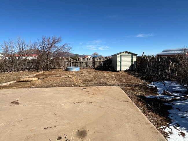 Building Photo - 3 Bedroom, 2 Bathroom Home in Edgewood, NM