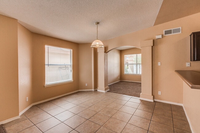 Building Photo - Home for Rent!