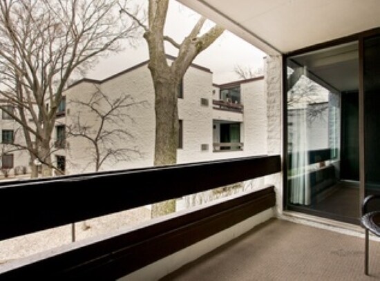 Building Photo - 338 W Miner St