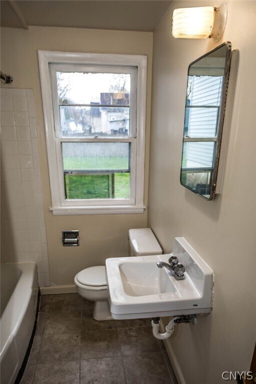 Building Photo - 425 Schuyler St