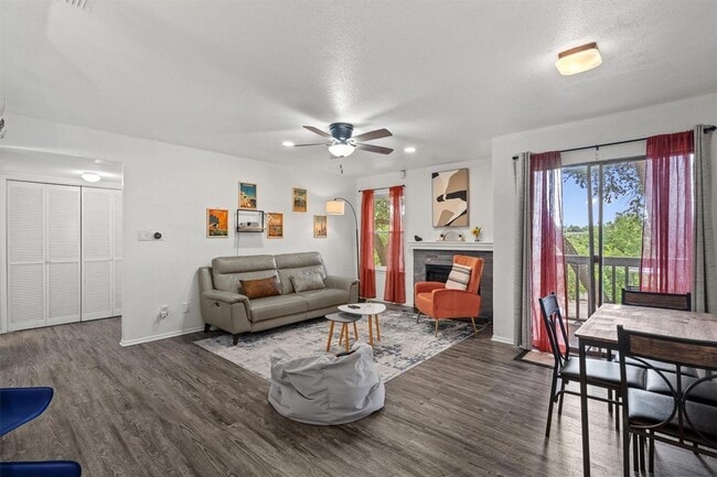 Building Photo - 4500 E Oltorf St