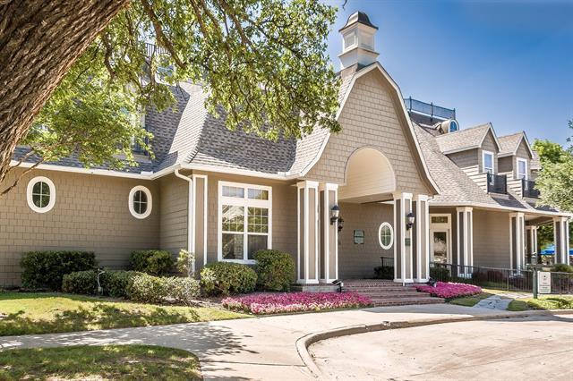 Building Photo - 10120 Cedar Lake Dr