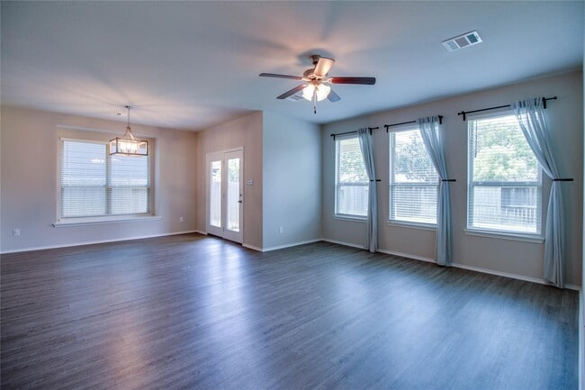 Building Photo - 2511 Sandbar Shark Ct