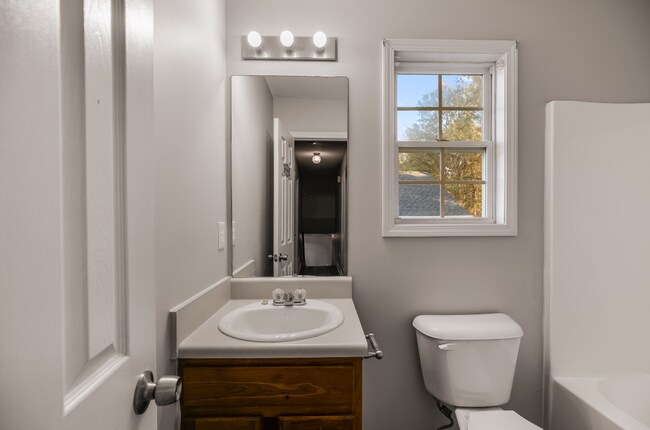 Building Photo - Villa Rica Rental