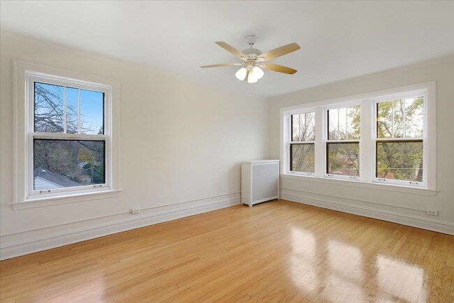 Building Photo - 1507 Dobson St