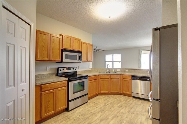 Building Photo - 1233 Bolle Cir
