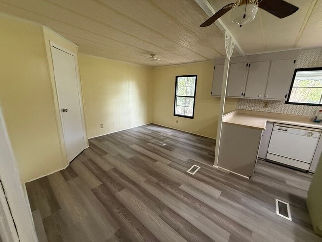 Building Photo - 631 Benton Pond Rd