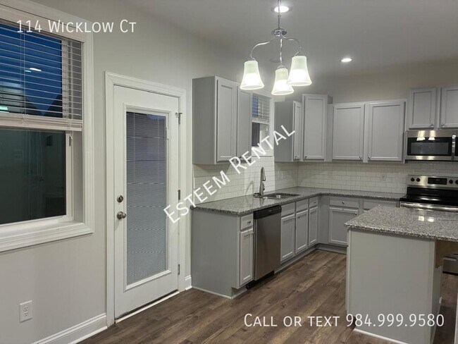Building Photo - 114 Wicklow Ct