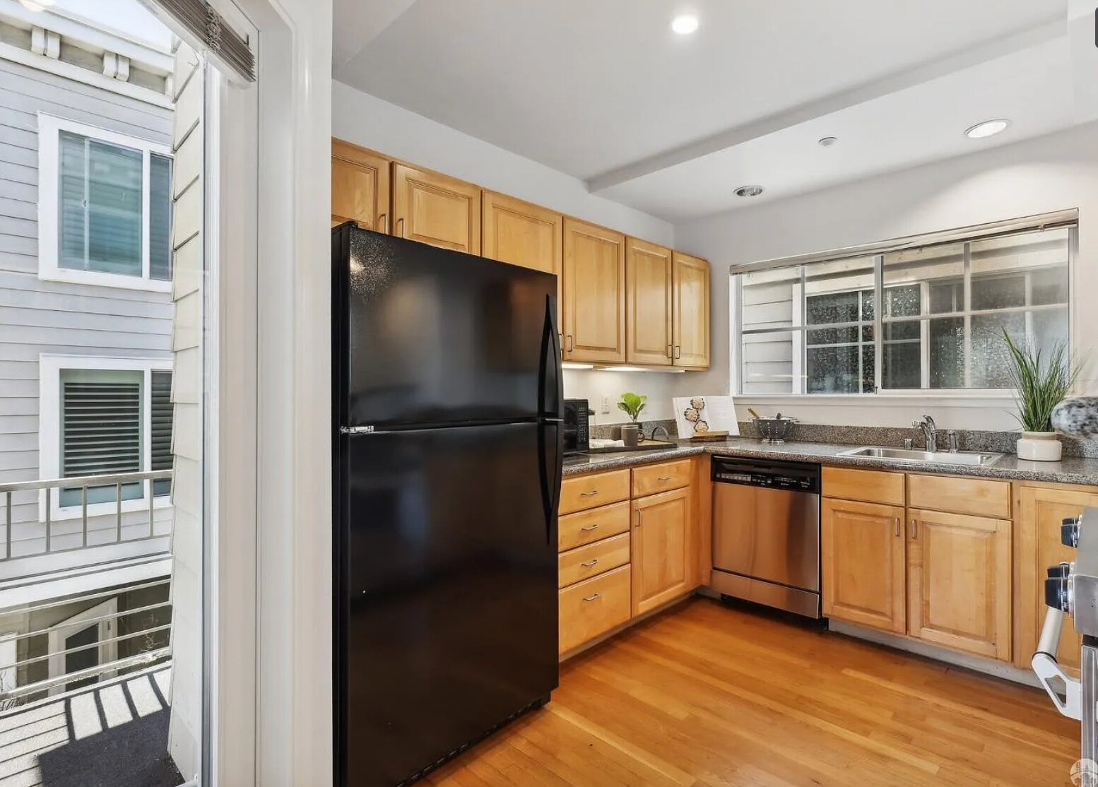 Building Photo - 28 Jennifer Pl