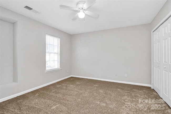 Building Photo - 11350 Yellow Spaniel Ct