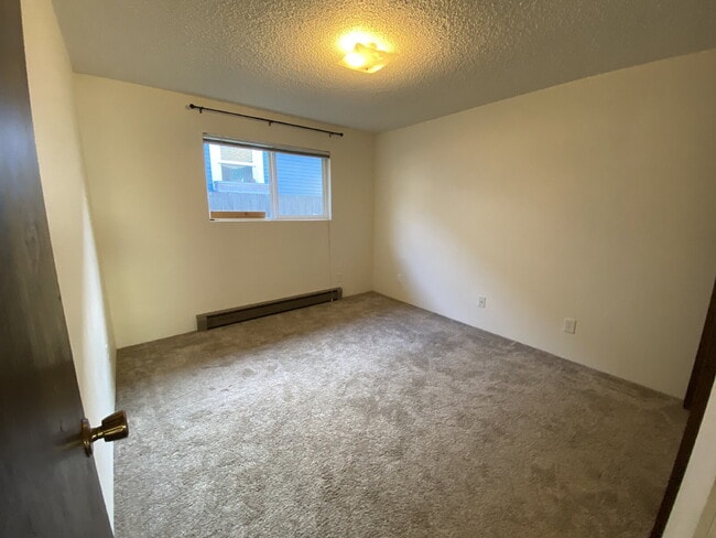 Building Photo - Quiet, Cozy 2-Bedroom Located in Columbia Neighborhood