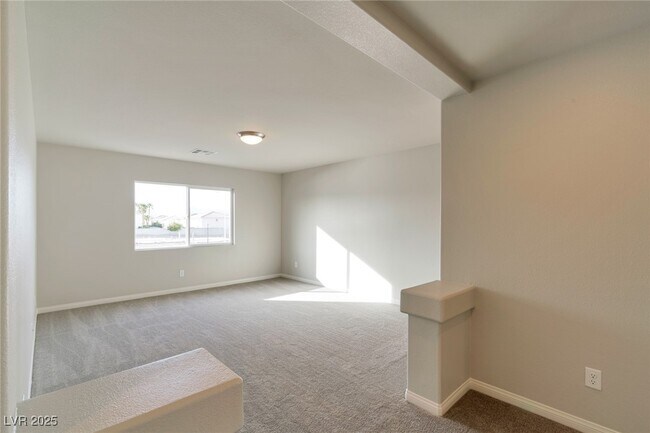 Building Photo - 10583 Parthenon St