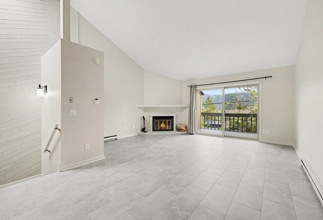 Building Photo - 514 Grand Estates Dr