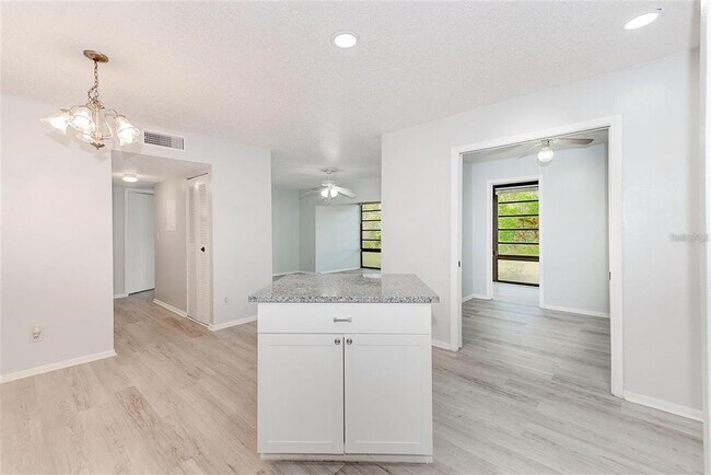 Building Photo - 3259 Fox Chase Cir