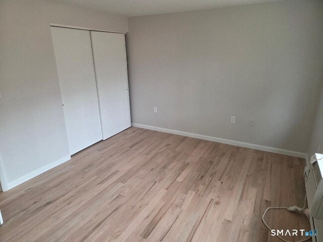 Building Photo - 39 Horton Hill Rd