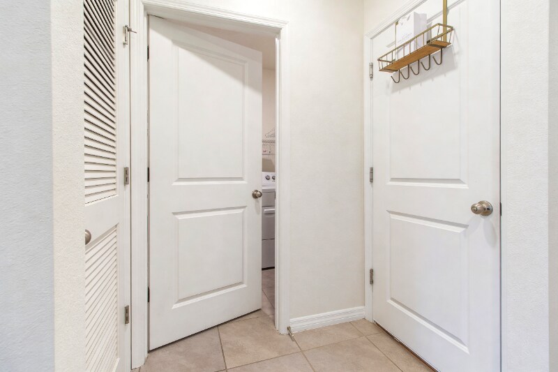 Building Photo - 49 Hickory Course Ln