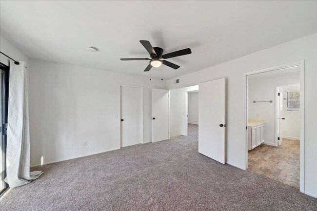 Building Photo - Canyon Crest Beauty***MOVE IN READY***