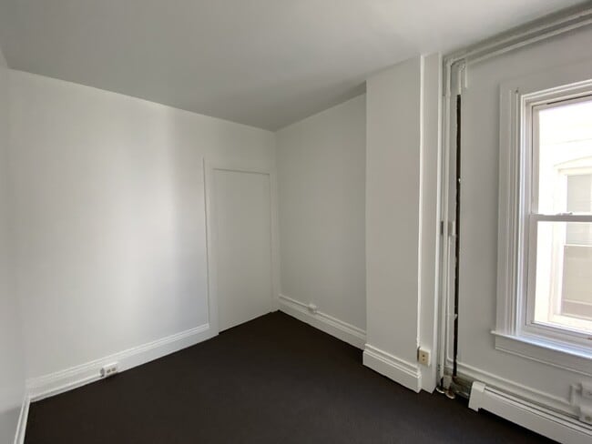 Building Photo - 241 W Jackson St